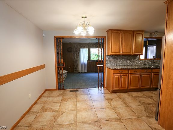 5th image of 315 Noble Pl NW