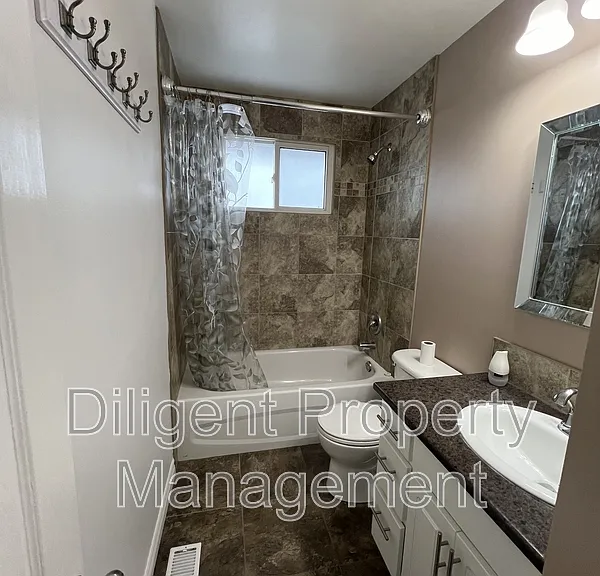 596 Garside Dr — Photo 10