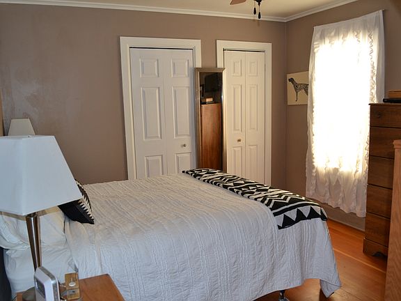 5th image of 813 1st Ave