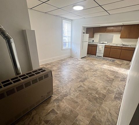 4th image of 1188 Washington Ave #2