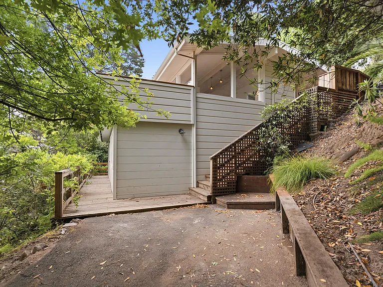 202 California Ave — Photo 7