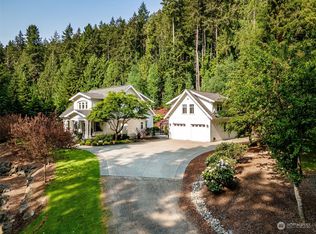 7604 NE Opal Ridge Ln, Bainbridge Island, WA 98110