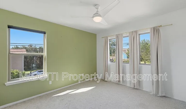 1198 Green Hill Dr — Photo 15