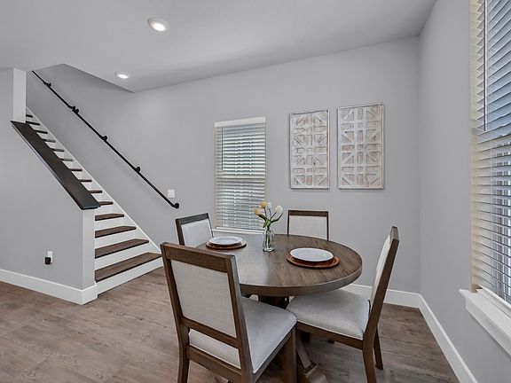 4th image of 1103 S Heritage Pkwy #4