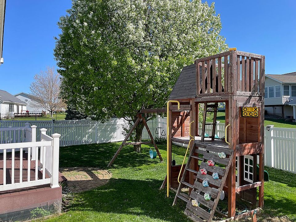 2nd image of 1908 Mill Ct
