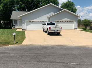 109 Grandview Cir, Eureka, IL