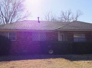 128 SW 9th St, Moore, OK 73160
