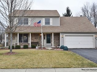 620 Winnebago Trl, Batavia, IL 60510