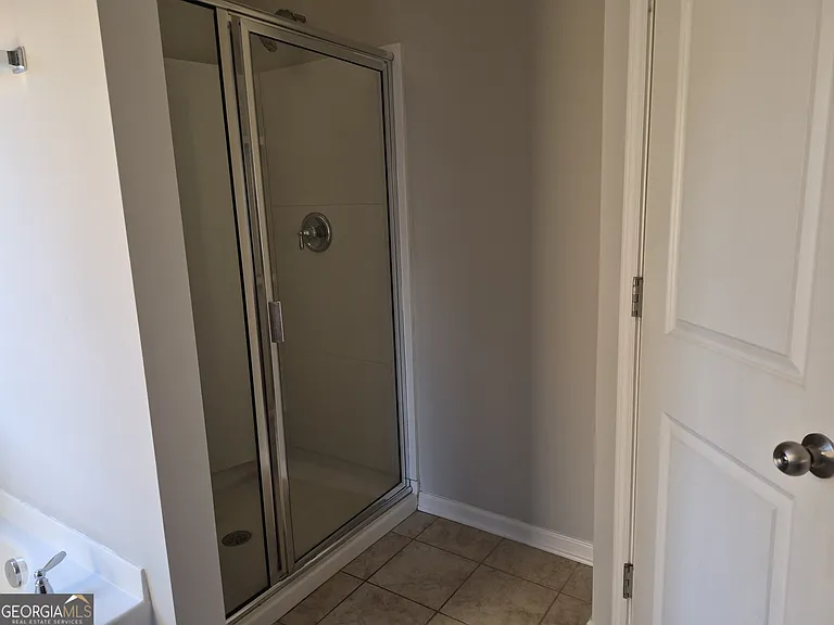 1506 Charcoal Ives Rd — Photo 16