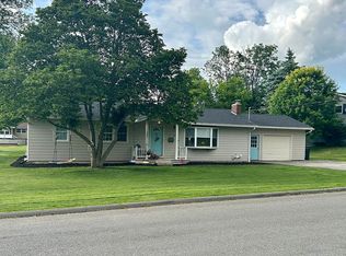 21 Fairlane Dr, Canton, NY 13617