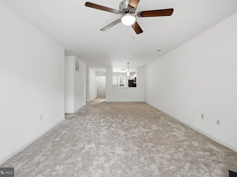 2844 Yarling Ct — Photo 11