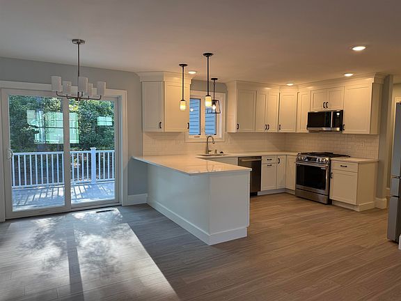 2nd image of 15 Wilderness Drive