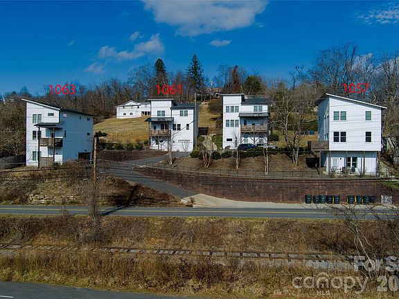 4th image of 1061 Riverside Dr