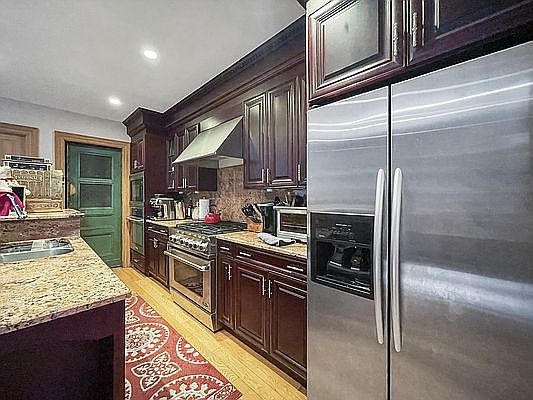 4th image of 217 W 137th St #T