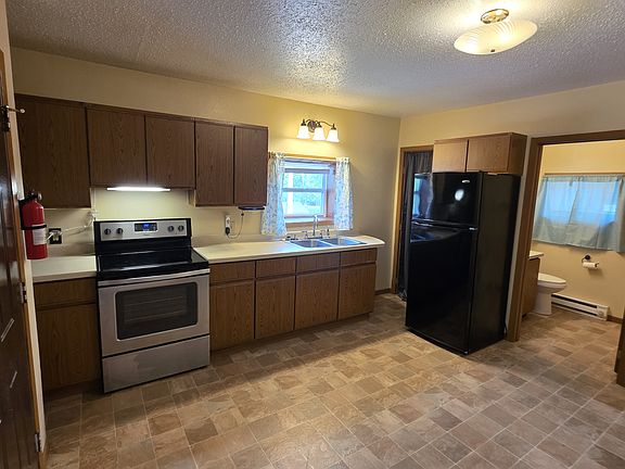2nd image of 112 Main St APT 4
