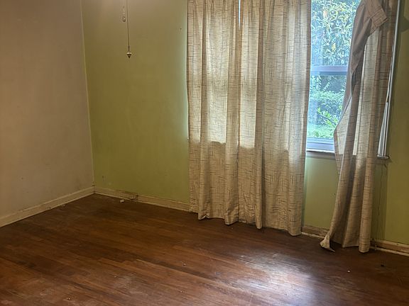 3rd image of 536 Allendale Dr