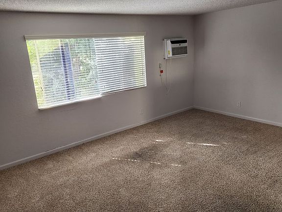 5th image of 5809 Reseda Blvd APT 211