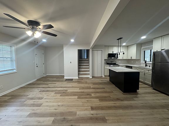 5th image of 482 Palm St