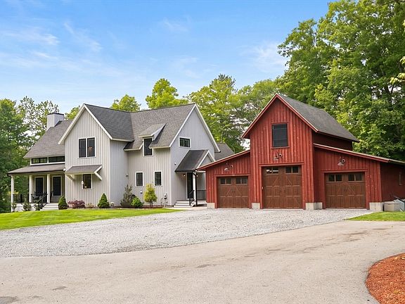 3rd image of 5 Goldcrest Dr