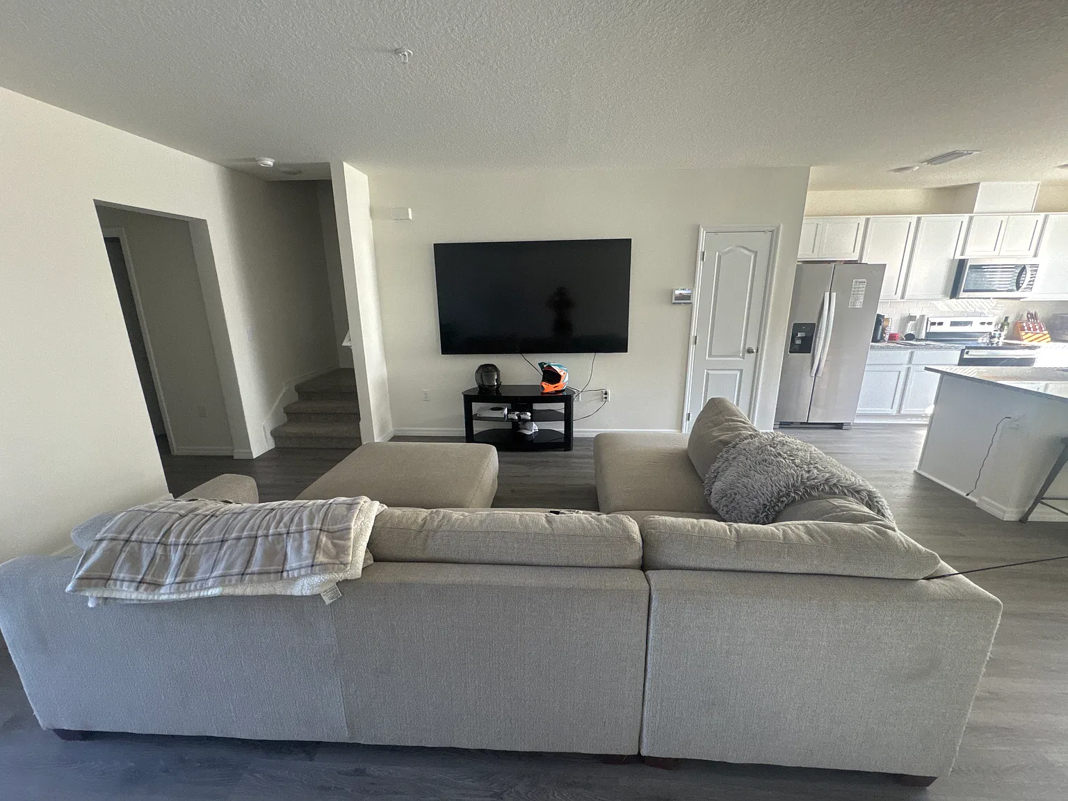 2878 Luxembourg Dr — Photo 3