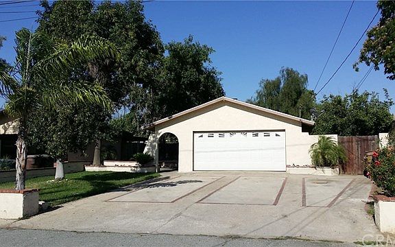 2nd image of 1130 Tourmaline Ave