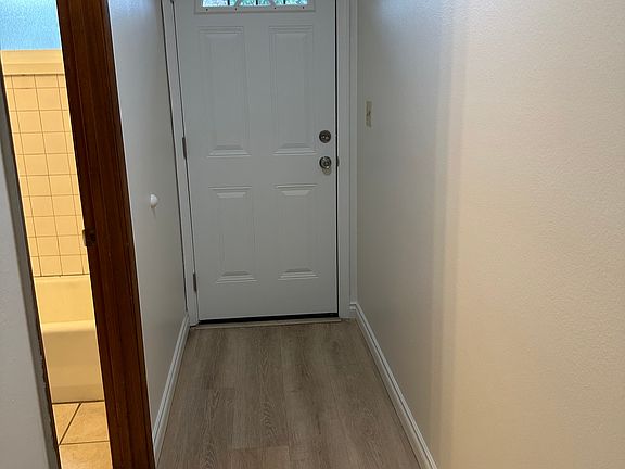 5th image of 2734 E 6th St
