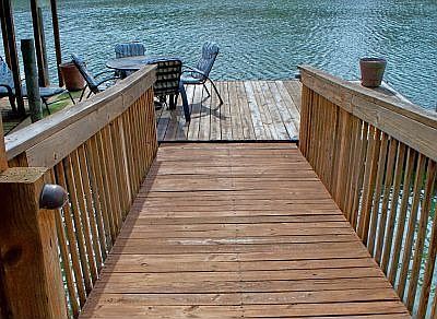 pier w/ floating dock