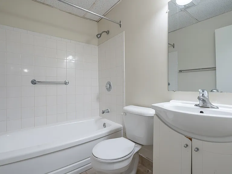 849 Devine St — Photo 18