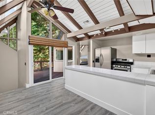 594 W Victoria Ct, Lake Arrowhead, CA 92352