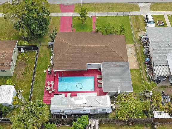 4th image of 1762 NW 8th Ave