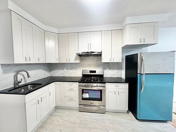 2nd image of 2245 E 27th St Floor 1