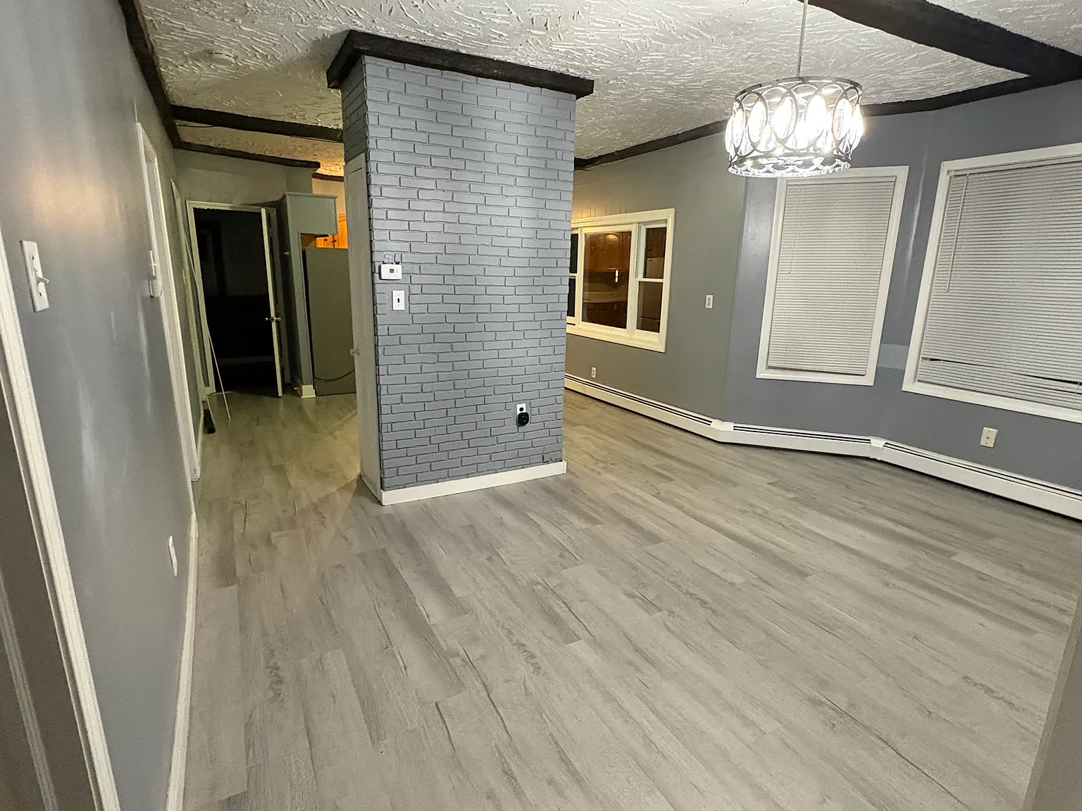 3 bed, $2,000 — Photo 2