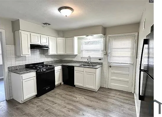 700 Cordova St — Photo 1