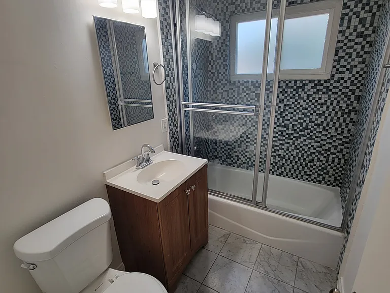 924 Hancock Ave #2 — Photo 7