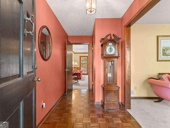 5th image of 1155 Lakeridge Ct