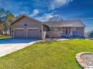 1471 182nd Rd, Seward, NE 68434