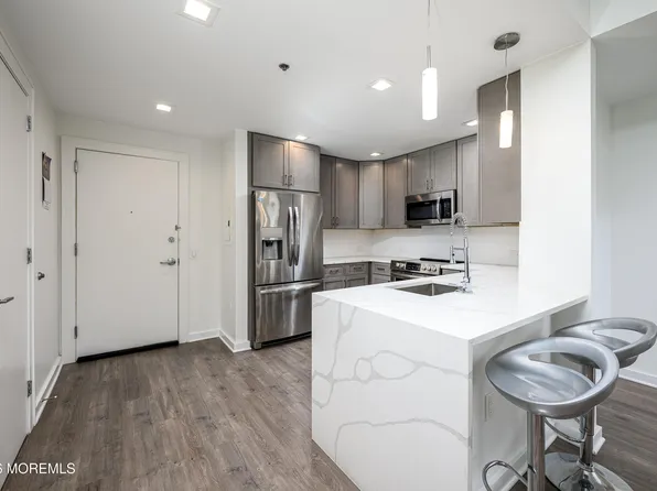 1 Carriage City Plaza #1214, Rahway, NJ 07065