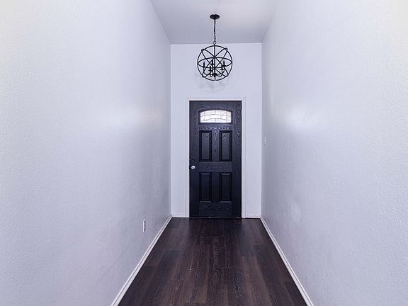 3rd image of 5112 Bald Cypress Ln