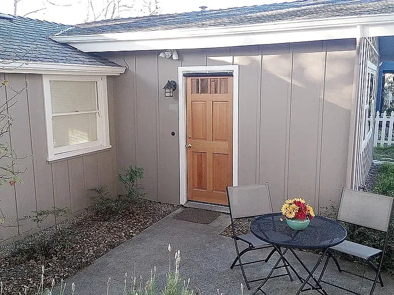 162 Josephine St