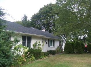 326 Mount Fair Cir, Swansea, MA 02777