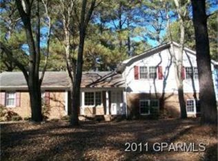 201 Staffordshire Rd, Greenville, NC 27834
