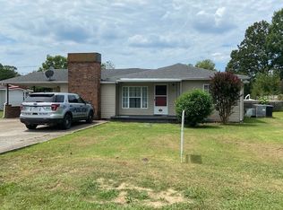 220 Harlan St, Hohenwald, TN 38462