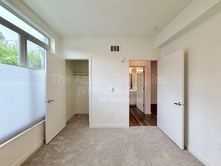 1524 NE 40th Ave #101 — Photo 12