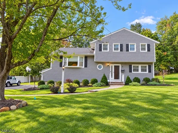 7 Crossbrook Ln, West Caldwell Twp., NJ 07006