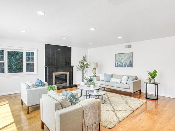4th image of 16141 Alum Rock Ave
