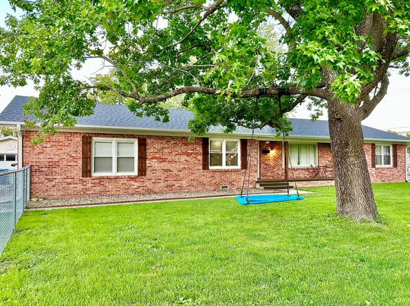 922 S Lillian Avenue, Bolivar, MO 65613