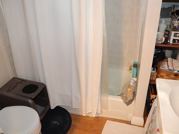 5th image of 429 Franklin St #1L