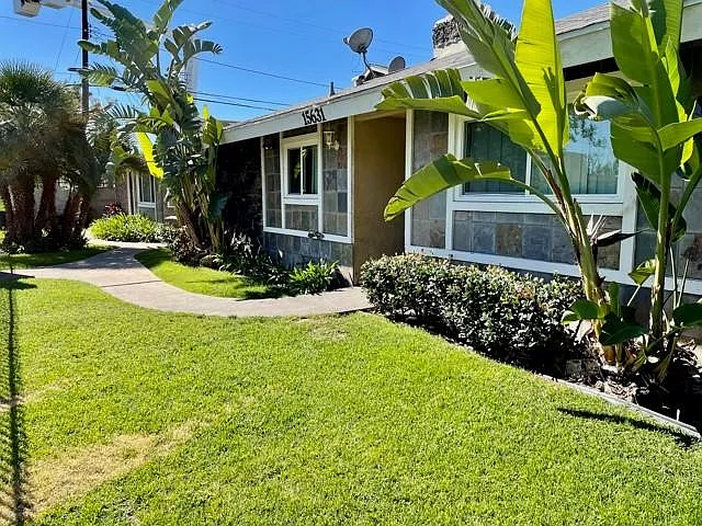 15641 Tustin Village Way #A1 — Photo 29