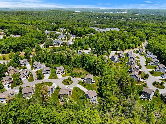 3rd image of 66 Redwood Way