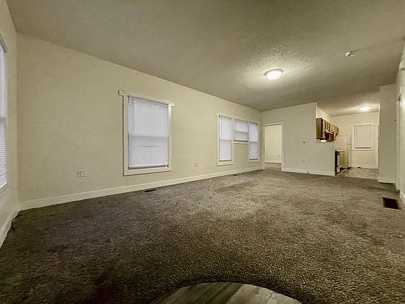 3rd image of 1400-1402 Paris Ave SE
